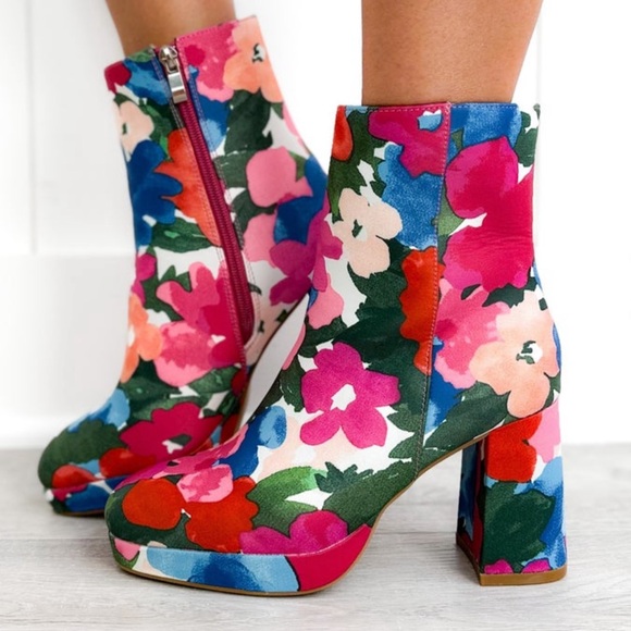 NEW floral Corkys bootie heels - Picture 2 of 10